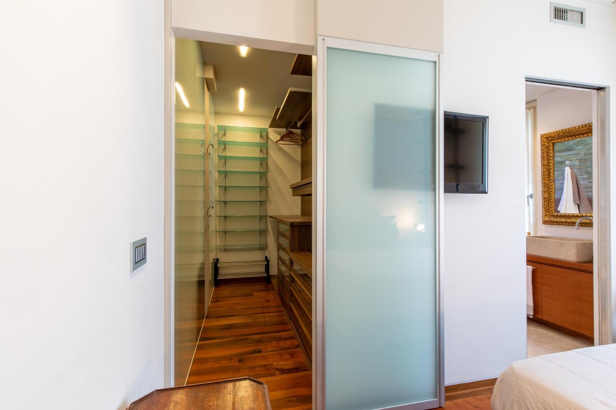 Porta Venezia- Design Apartment, 2-Bedrooms, Netflix, Wifi Milão Exterior foto